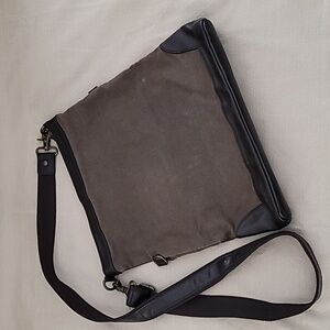 Convertible crossbody